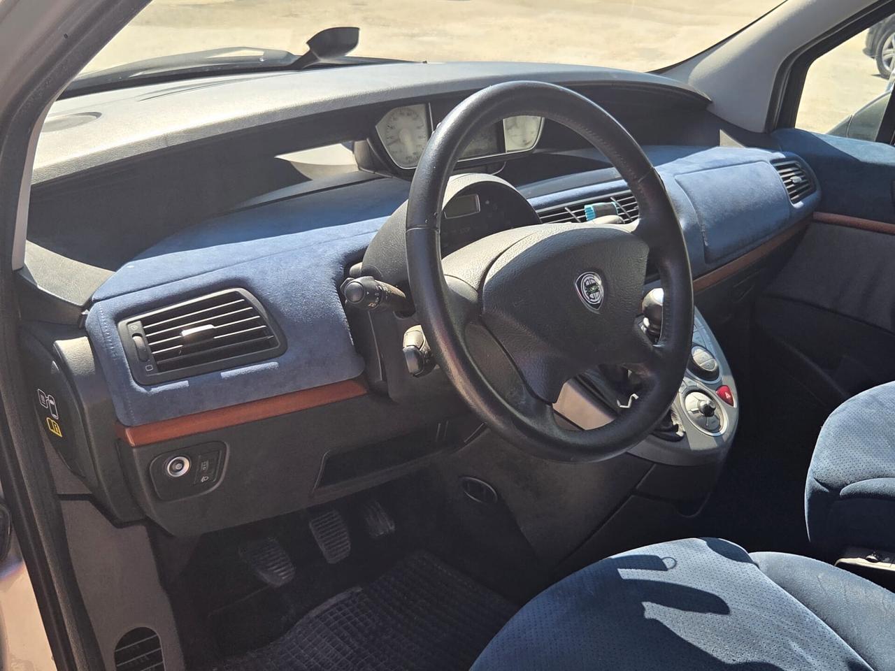 Lancia Phedra 2.0 MULTIJET EMBLEMA 8 POSTI