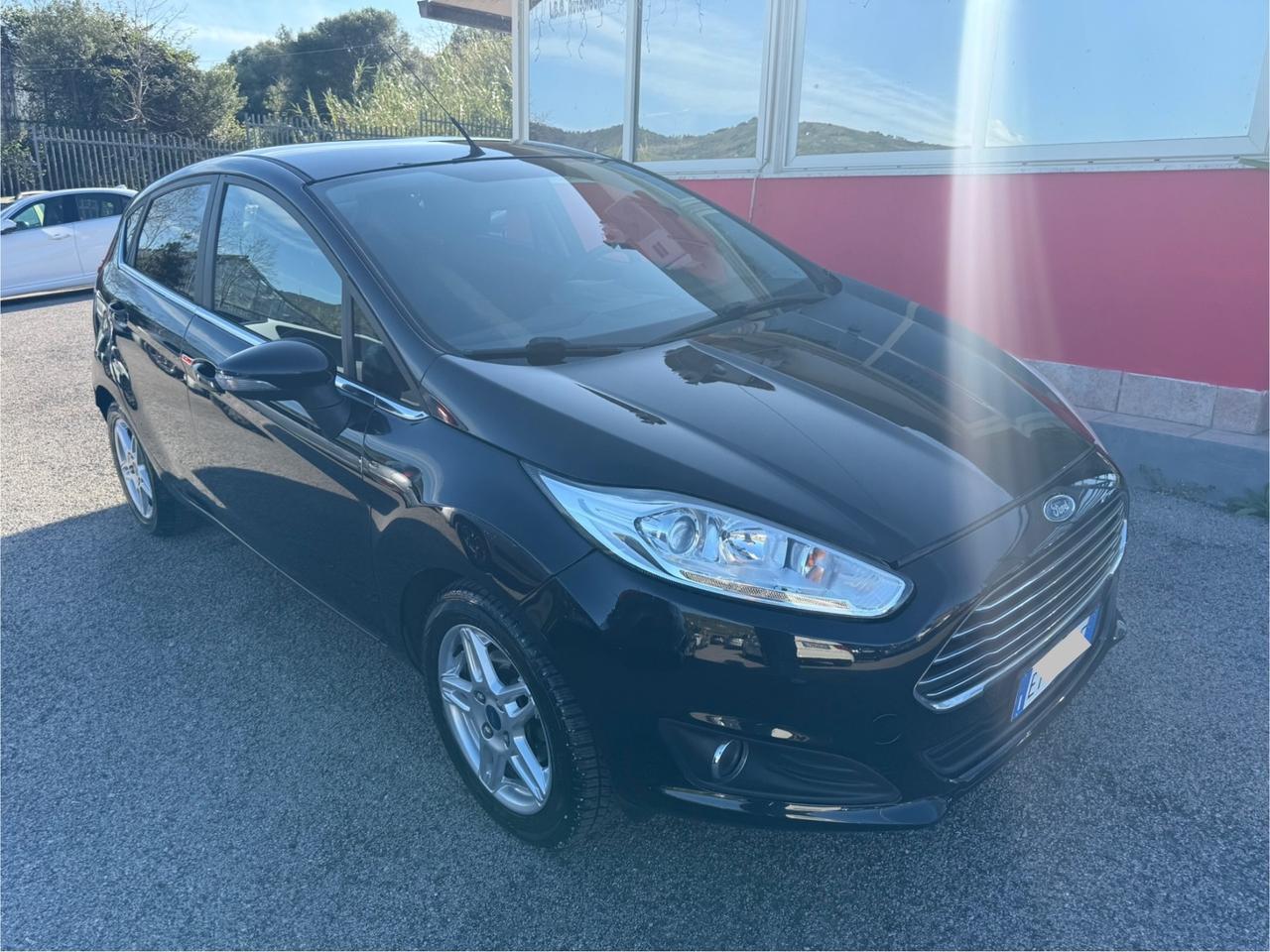Ford Fiesta 1.5 TDCi 75CV 5 porte Titanium