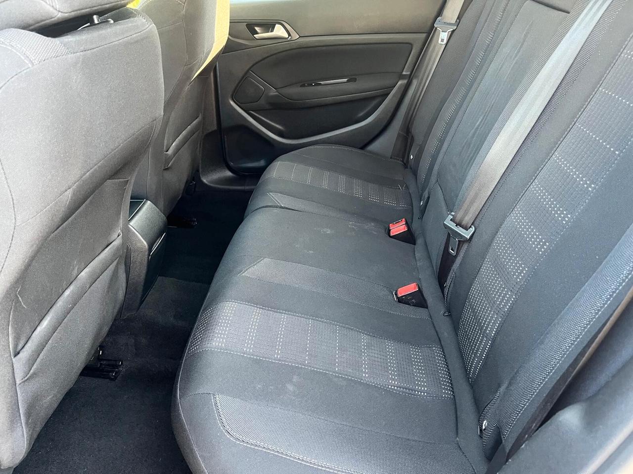 Peugeot 308 BlueHDi 120 S&S SW Allure