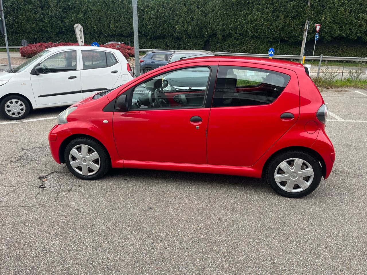 Toyota Aygo 1.0 12V VVT-i 5 porte Sol GPL/68CV/neopatentato