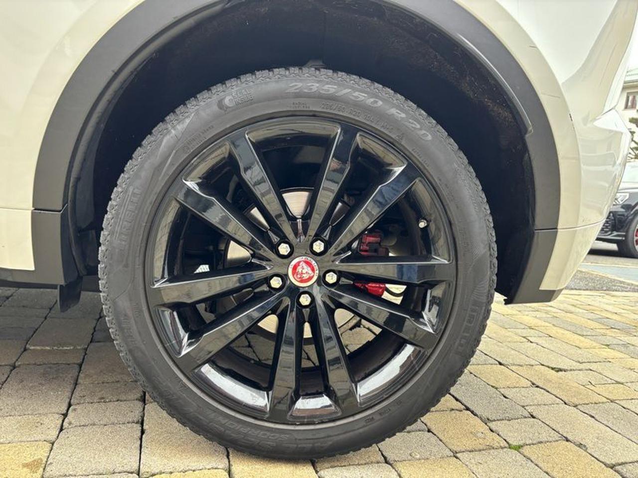 Jaguar E-Pace 2.0D 180 CV AWD aut. R-Dynamic SE