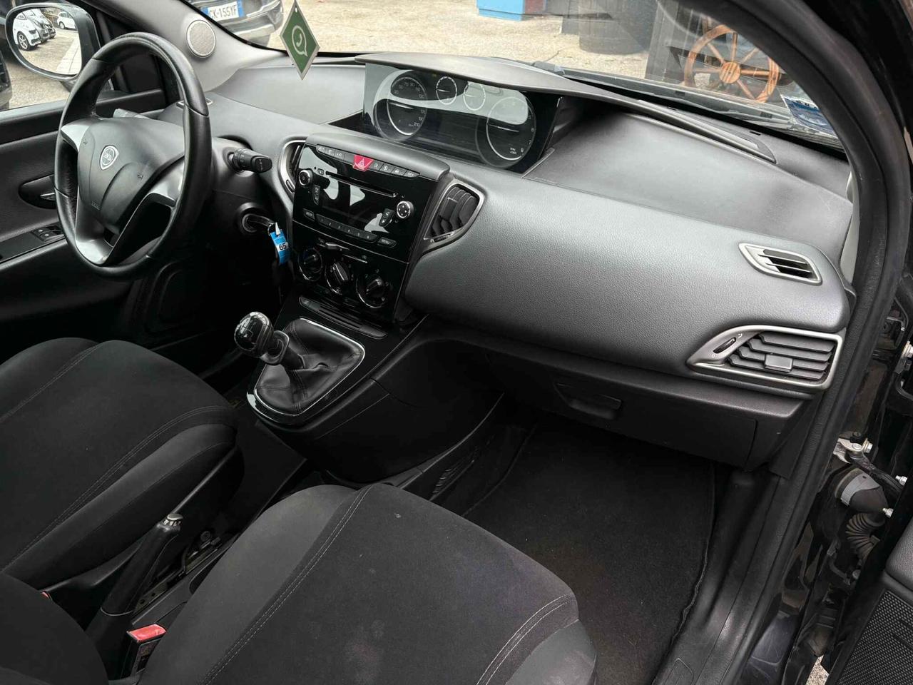 Lancia Ypsilon 1.2 69 CV Platinum