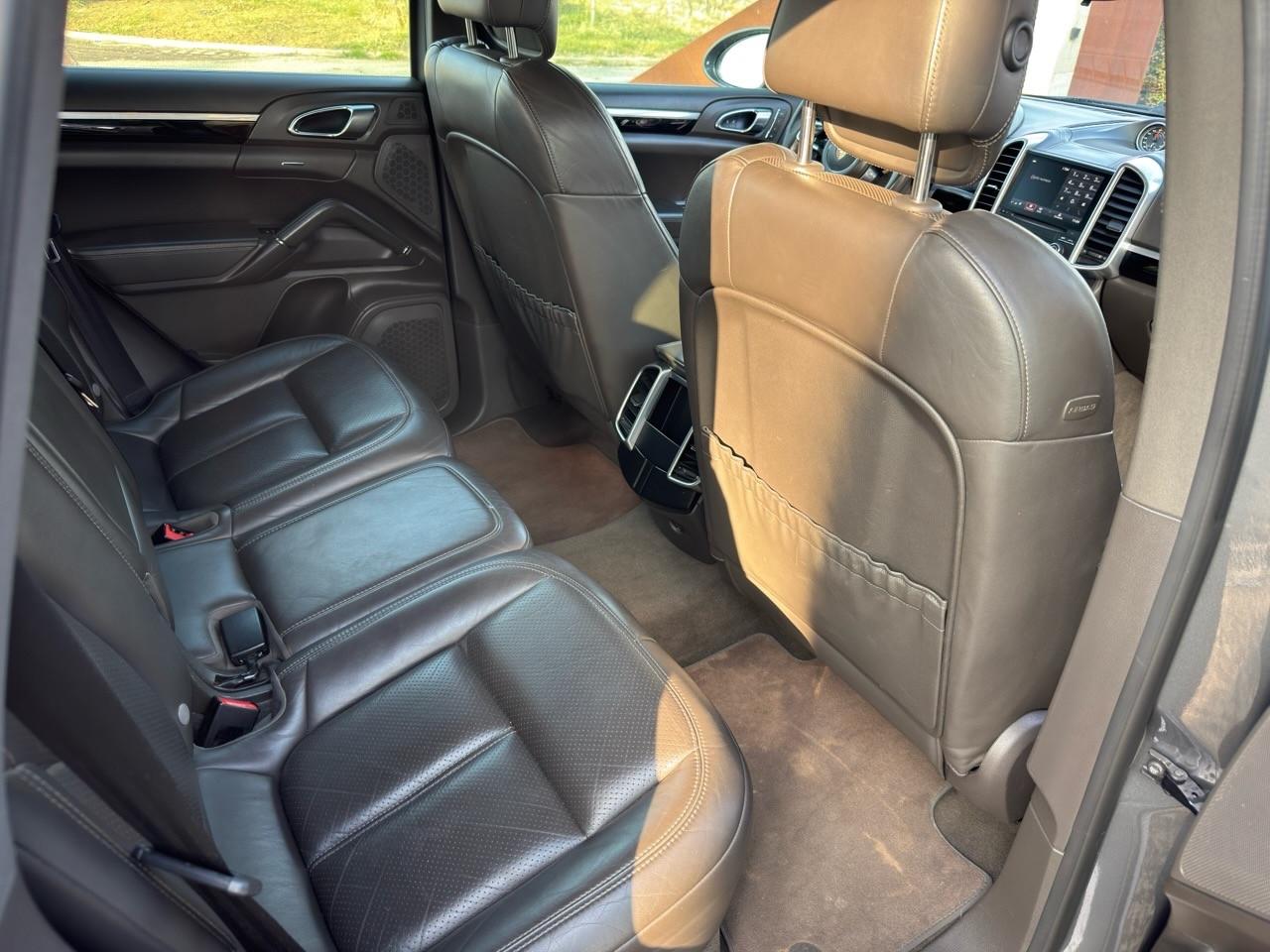 Porsche Cayenne Cayenne 3.0 Platinum Edition tiptronic ALLEST. GTS