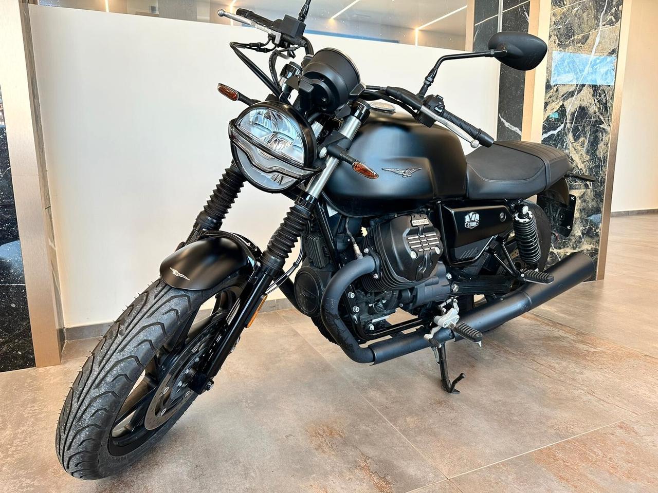 Moto Guzzi V7 Stone 850 4450 KM 2022