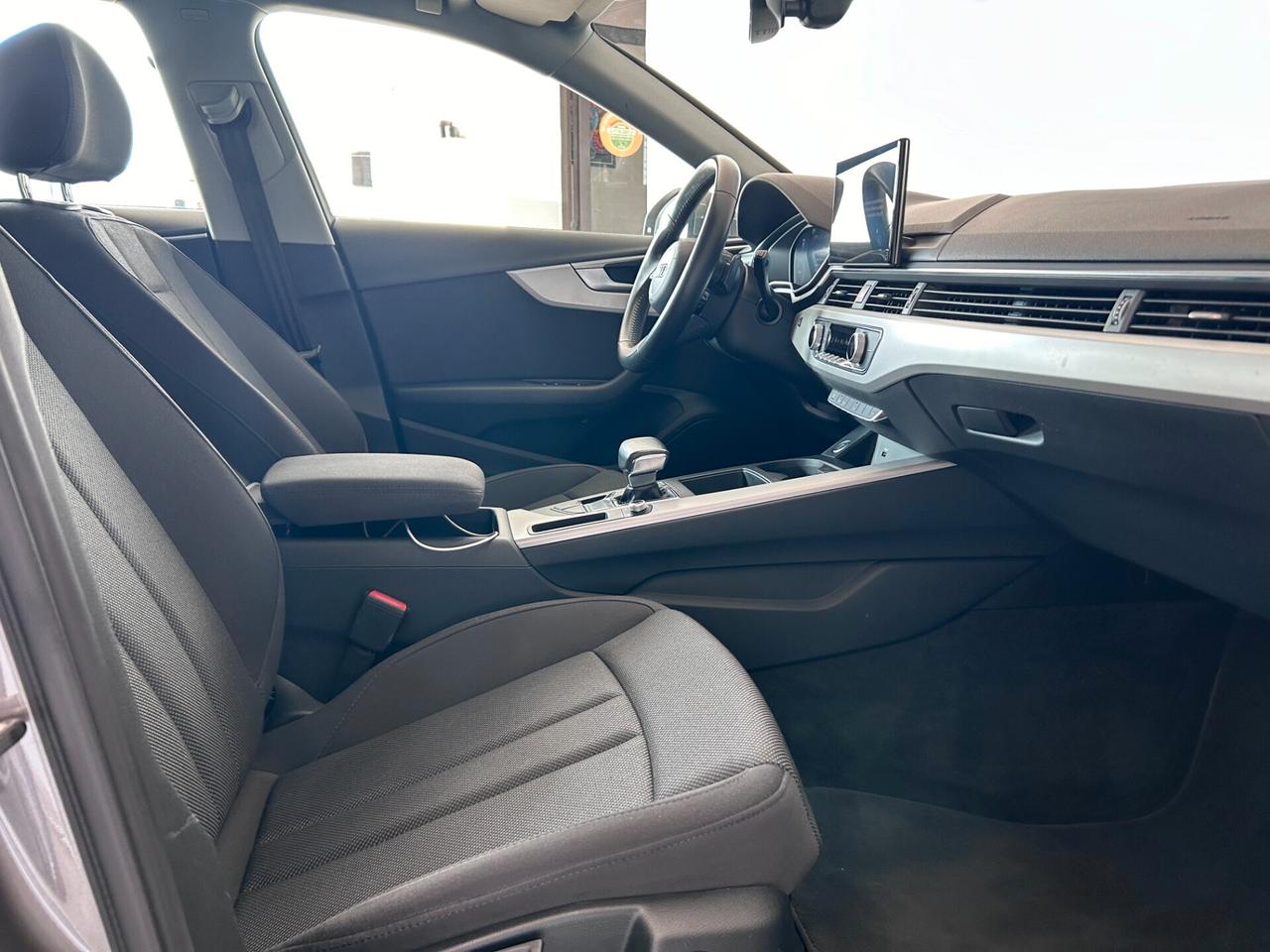 Audi A4 Avant 35 TDI 163 CV S tronic Business Advanced FARI MATRIX, VIRTUAL COCKPIT