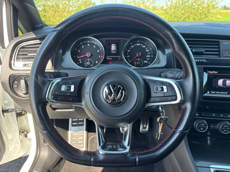 Volkswagen Golf 2.0 TSI 220cv