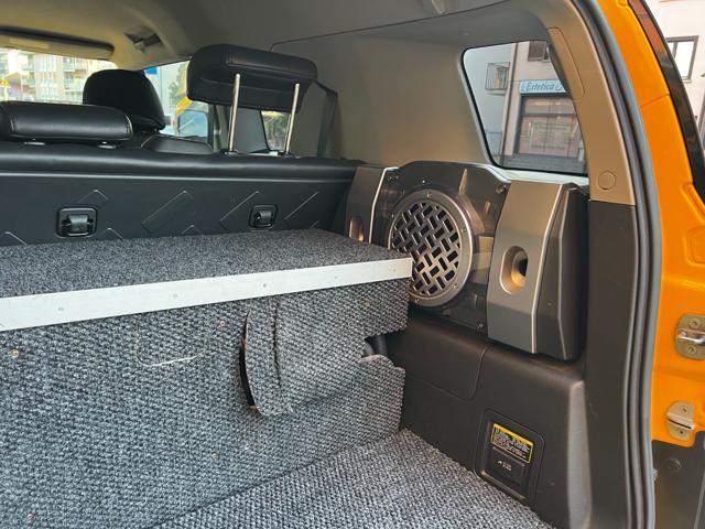 TOYOTA Land Cruiser FJ