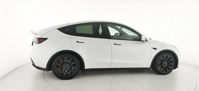 TESLA Model Y Performance Dual Motor AWD -con Autopilot avanzato
