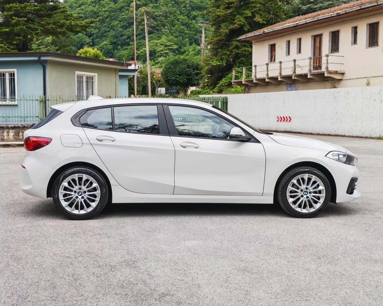 Bmw 116d 5p. Business Advantage FULL SERVICE BMW