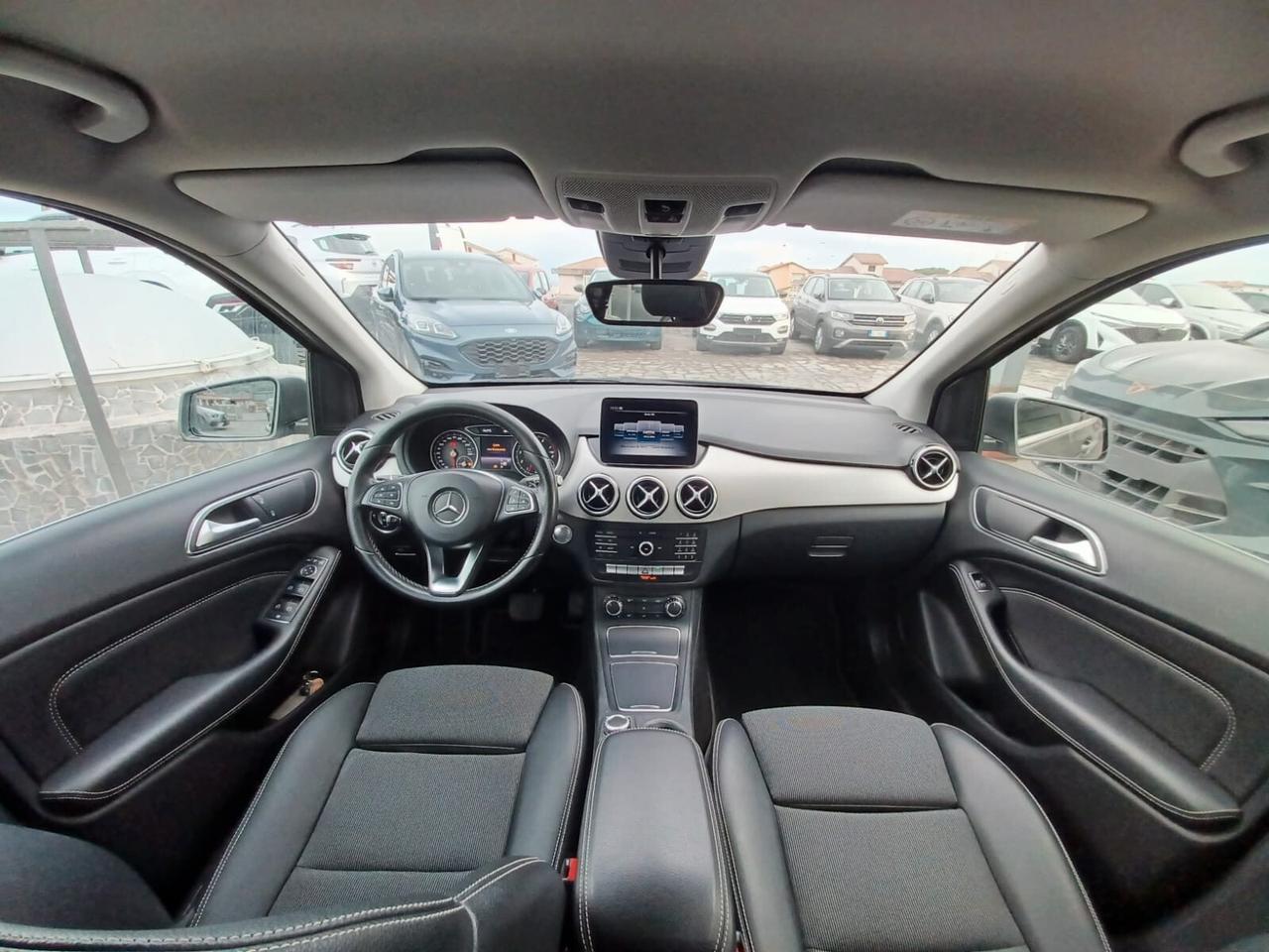 Mercedes-benz B 180 Premium