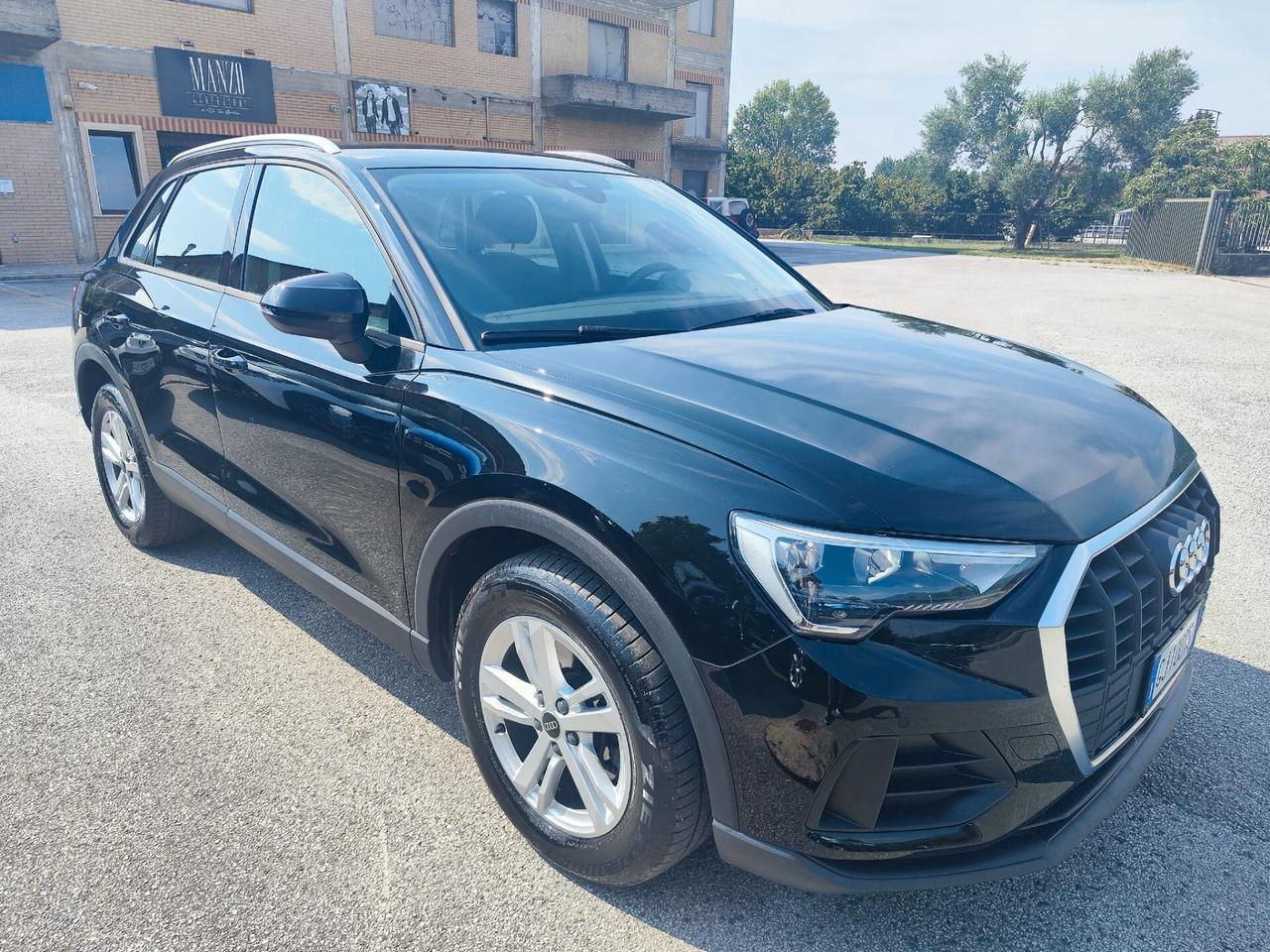 Audi Q3 35 TDI S tronic Business Advanced