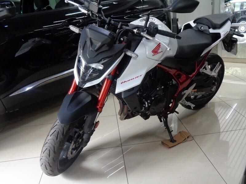 Honda Hornet 750 2024 soli 1400 KM