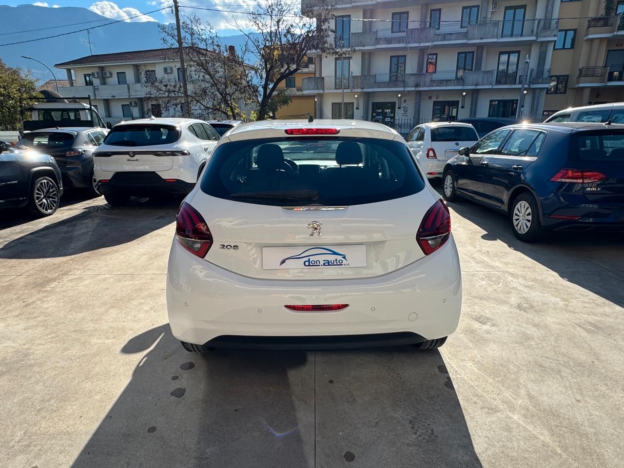 Peugeot 208 Peugeut 1.5 Hdi