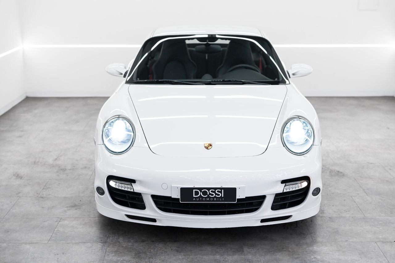 Porsche 911 Turbo Coupé MANUALE