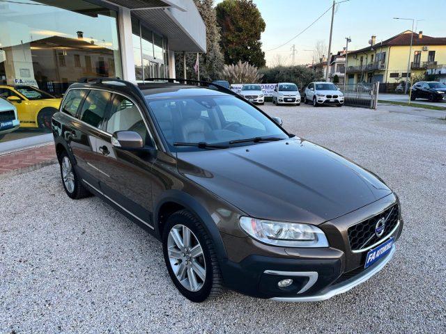 VOLVO XC70 D4 AWD Geartronic Summum