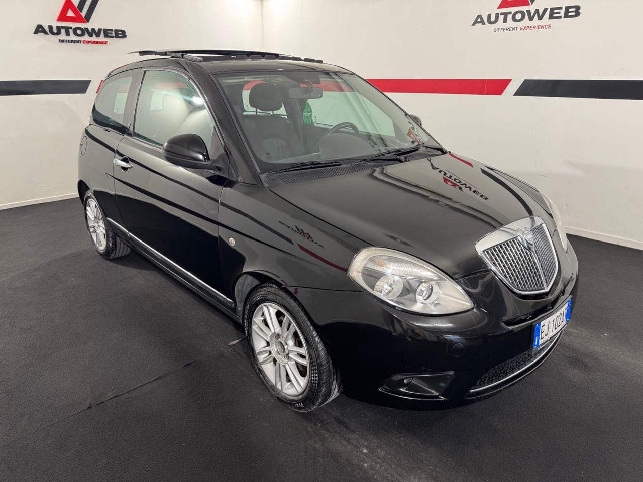 Lancia Ypsilon 1.2 69 CV Platinum *TETTO APRIBILE*