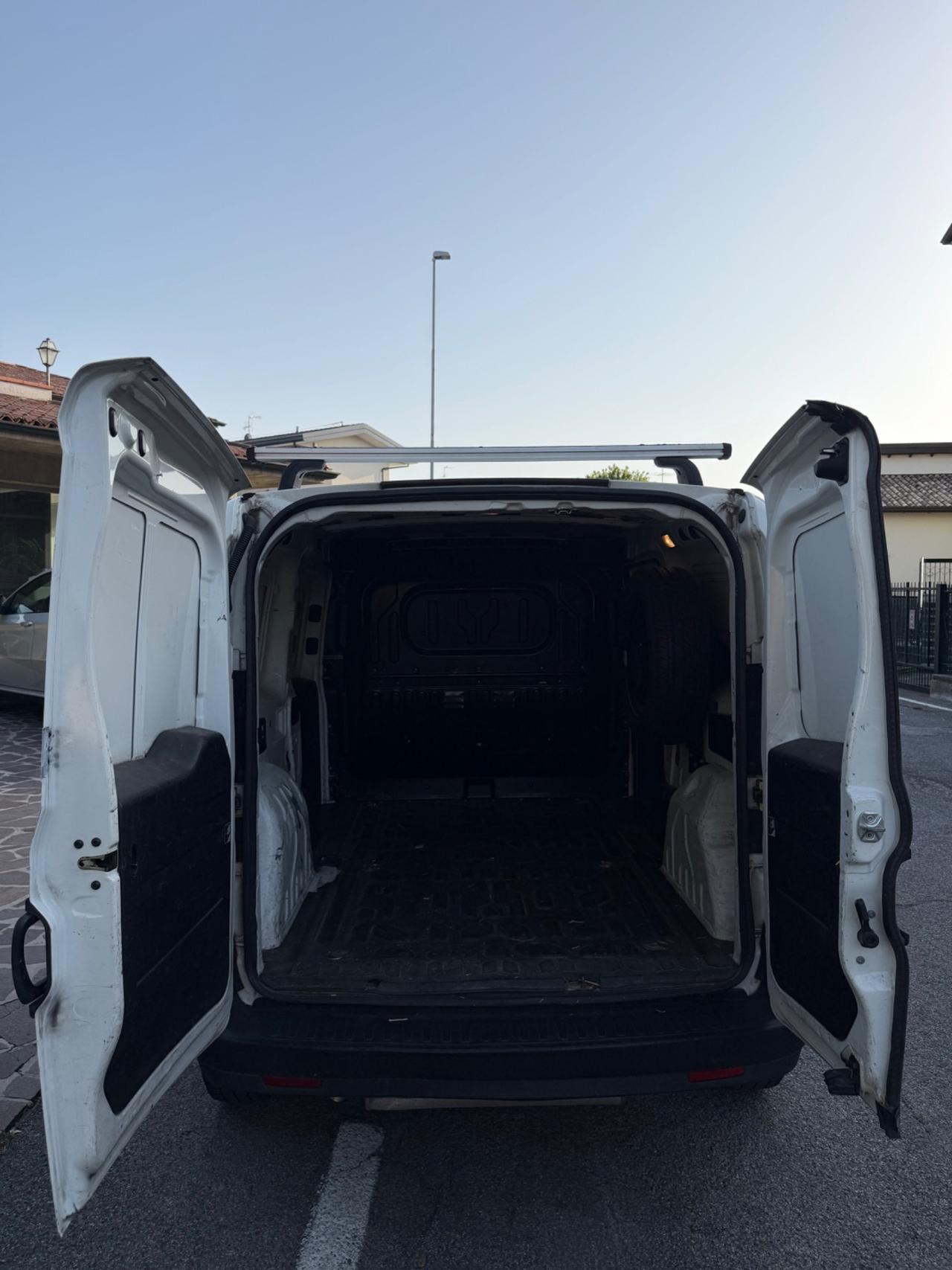 Fiat Doblo Doblò 1.4 T-Jet Natural Power PL-TN Cargo Maxi Lamierato