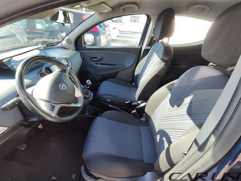 Lancia Ypsilon Ypsilon 1.0 FireFly 5 porte S&S Hybrid Ecochic Silver
