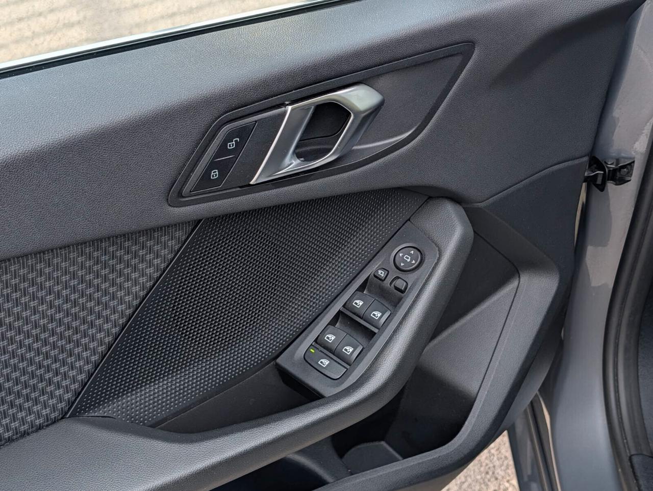 Bmw 118 118d 5p. Business Advantage