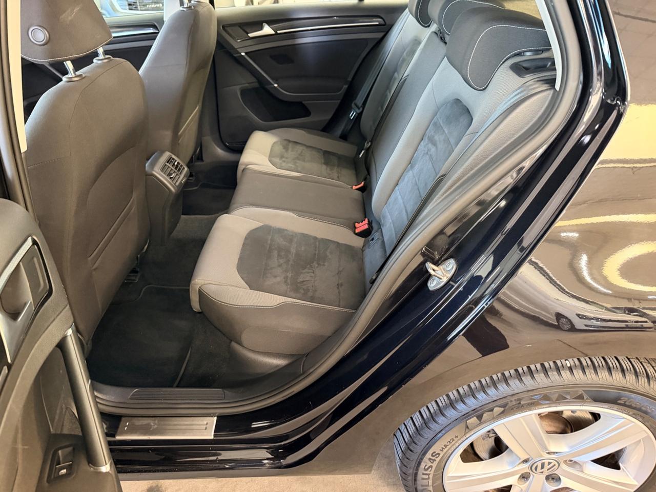 Volkswagen Golf Variant 1.4 TGI DSG Highline BlueMotion