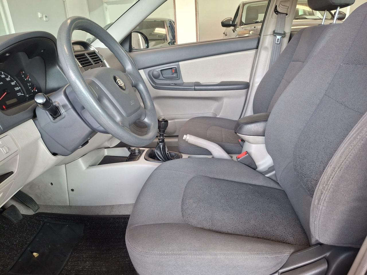 Kia Cerato 1.5 crdi 16v*NEOPATENTATI