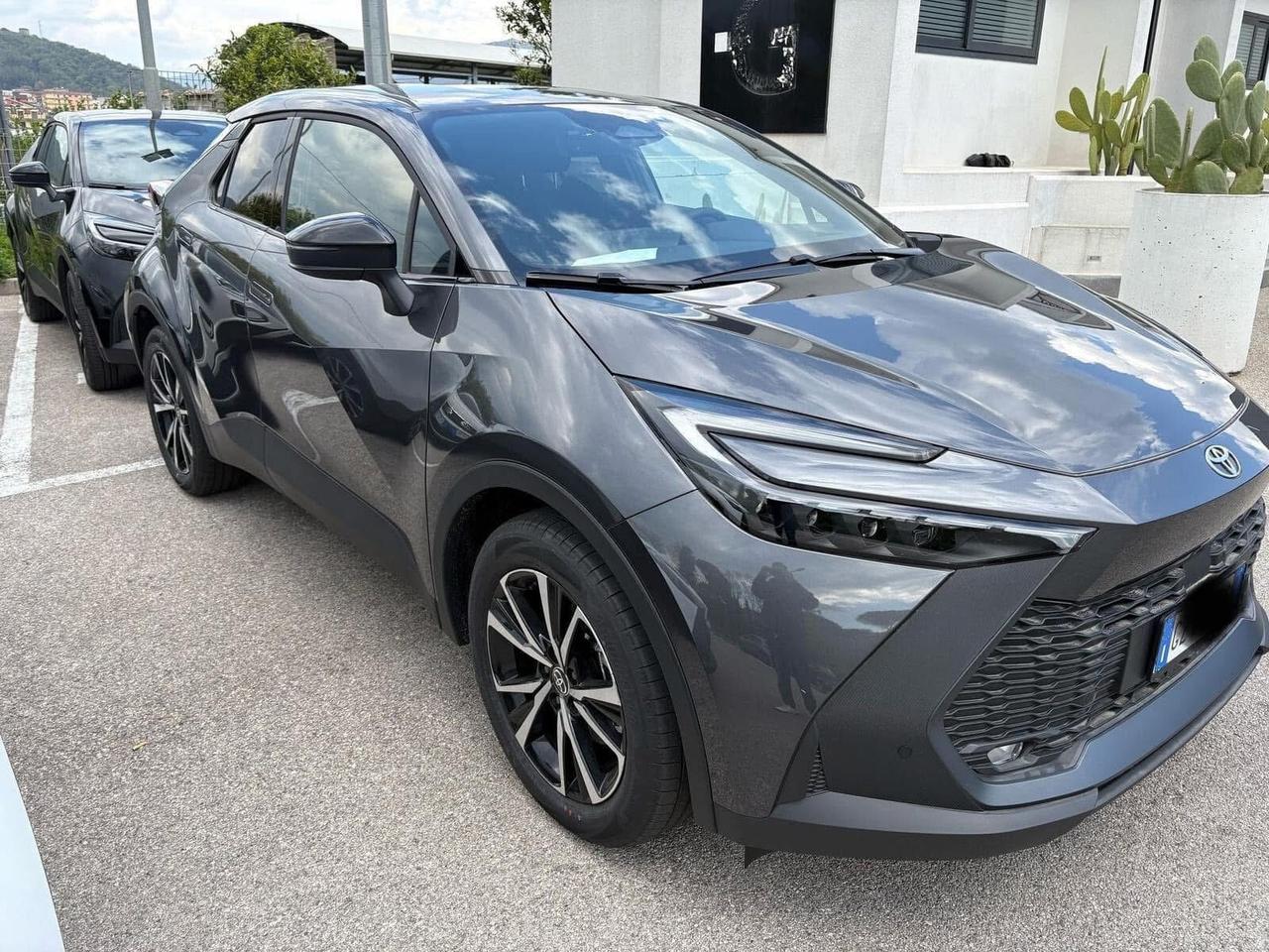 Toyota C-HR 2.0 HV Trend AUTO A NOLEGGIO