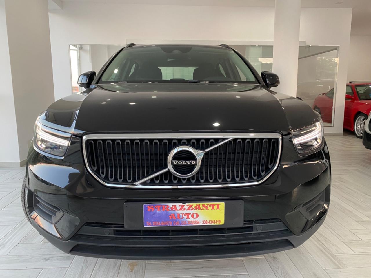 Volvo XC40 2.0D 150cv auto. Iscription FULL LED/CAM2020