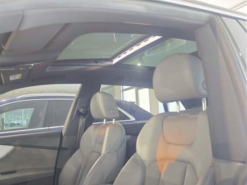 Audi Q8 Q8 55 TFSI quattro tiptronic Sport