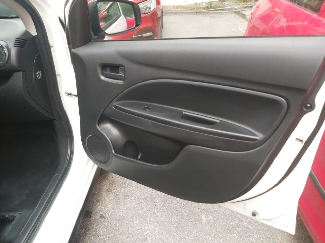 Mitsubishi Space Star Space Star 1.2 Intense SDA