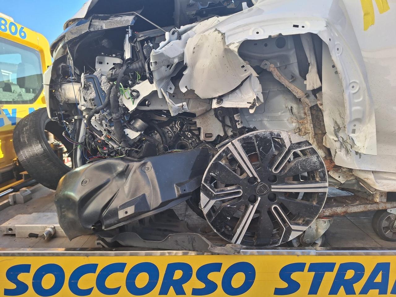 Lancia Ypsilon Hybrid e-DCT