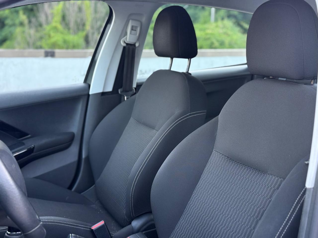 Peugeot 208 PureTech 82 3 porte Allure
