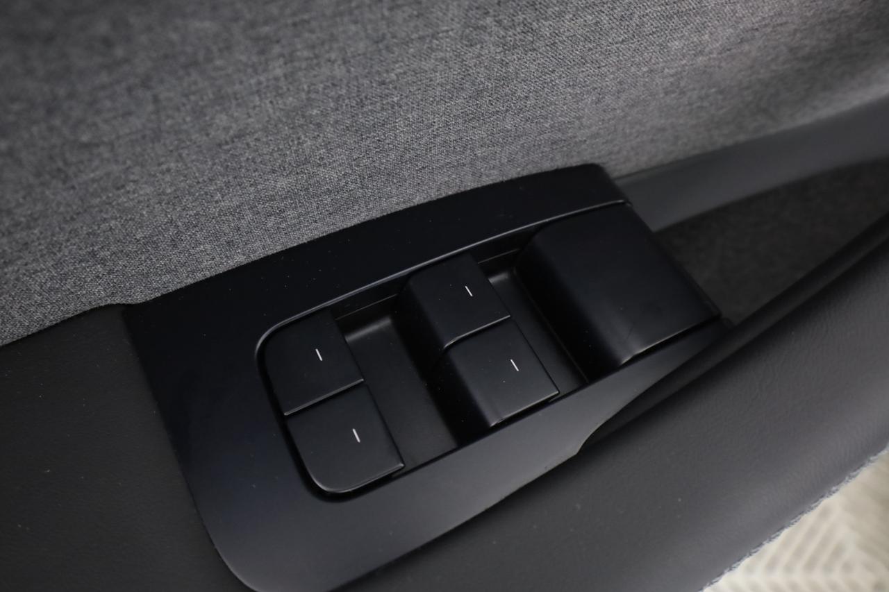TESLA Model 3 NV35 RWD Premium