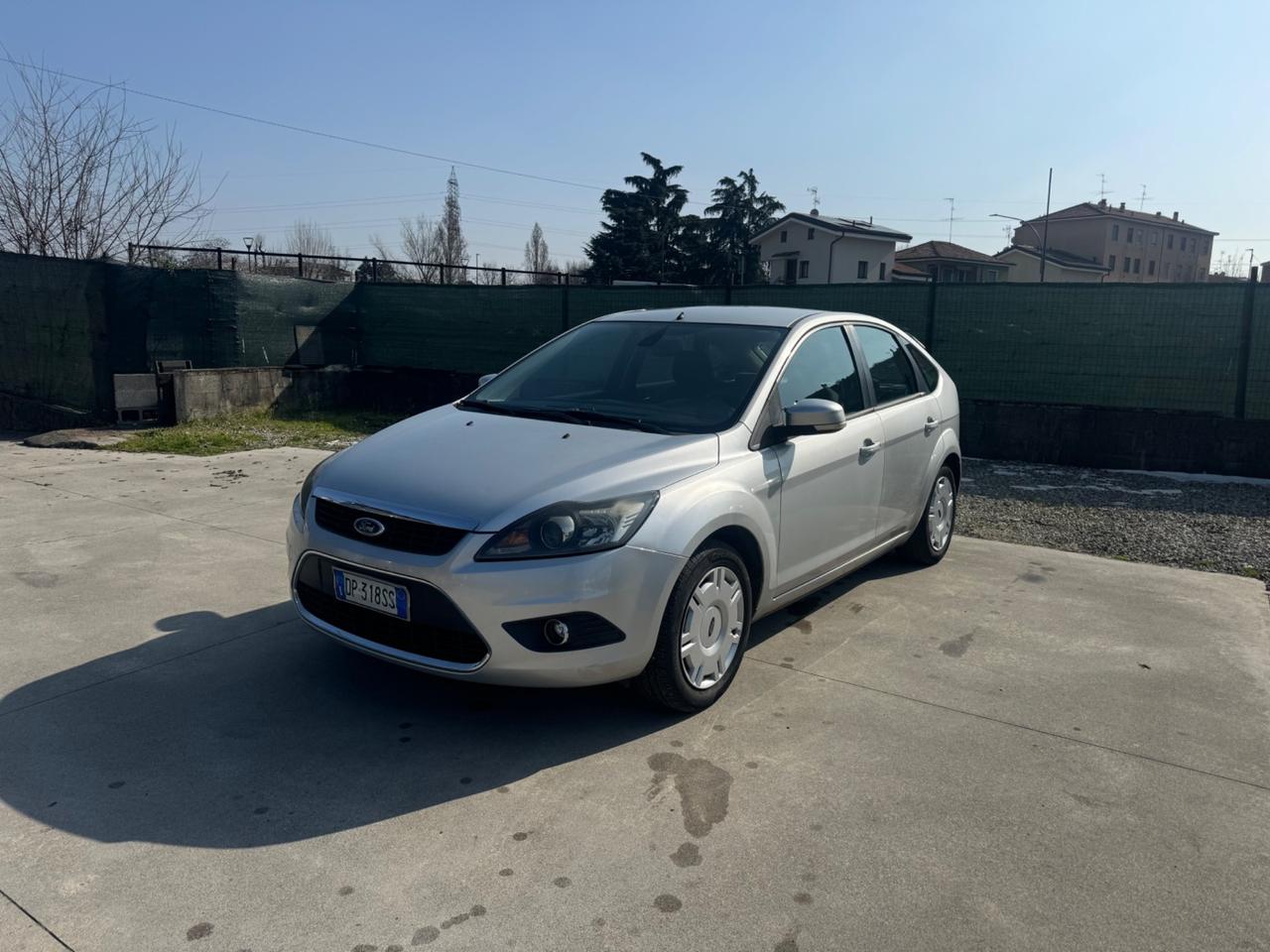 Ford Focus Focus+ 2.0 (145CV) 5p. Bz.- GPL berlina con gancio traino