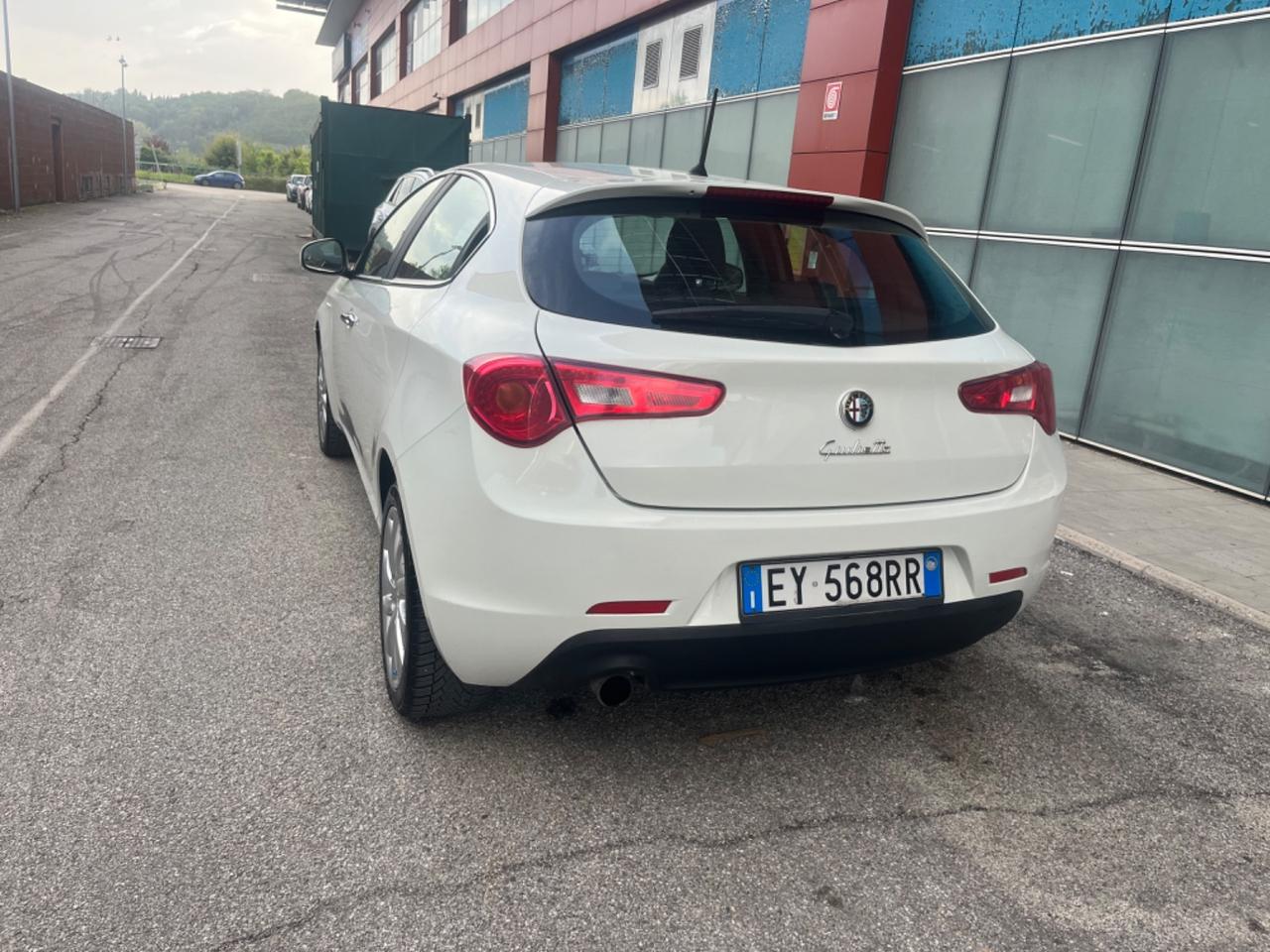 Alfa Romeo Giulietta 1.6 JTDm-2 105 CV Distinctive