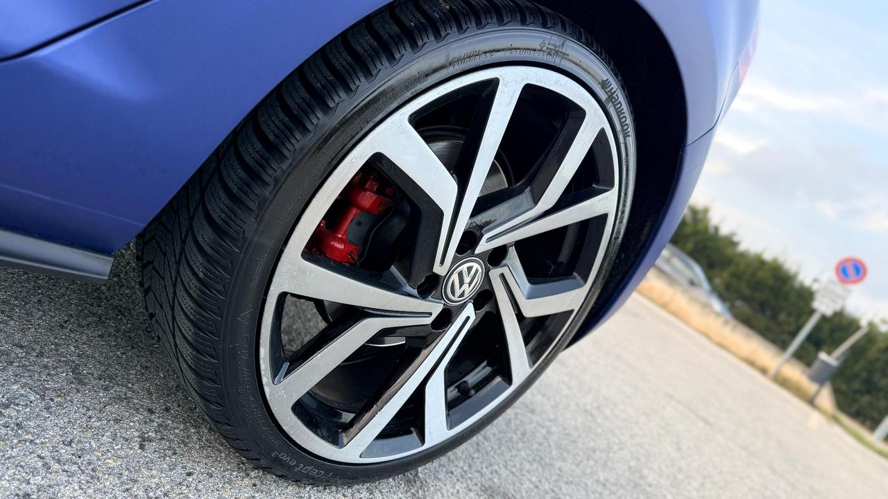 Volkswagen Golf 7 GTI 2.0 DSG