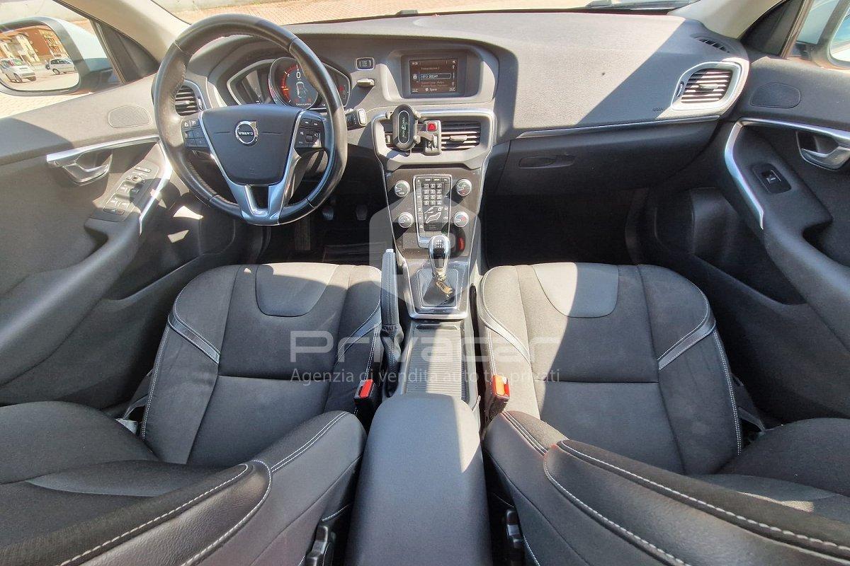 VOLVO V40 D2 Momentum