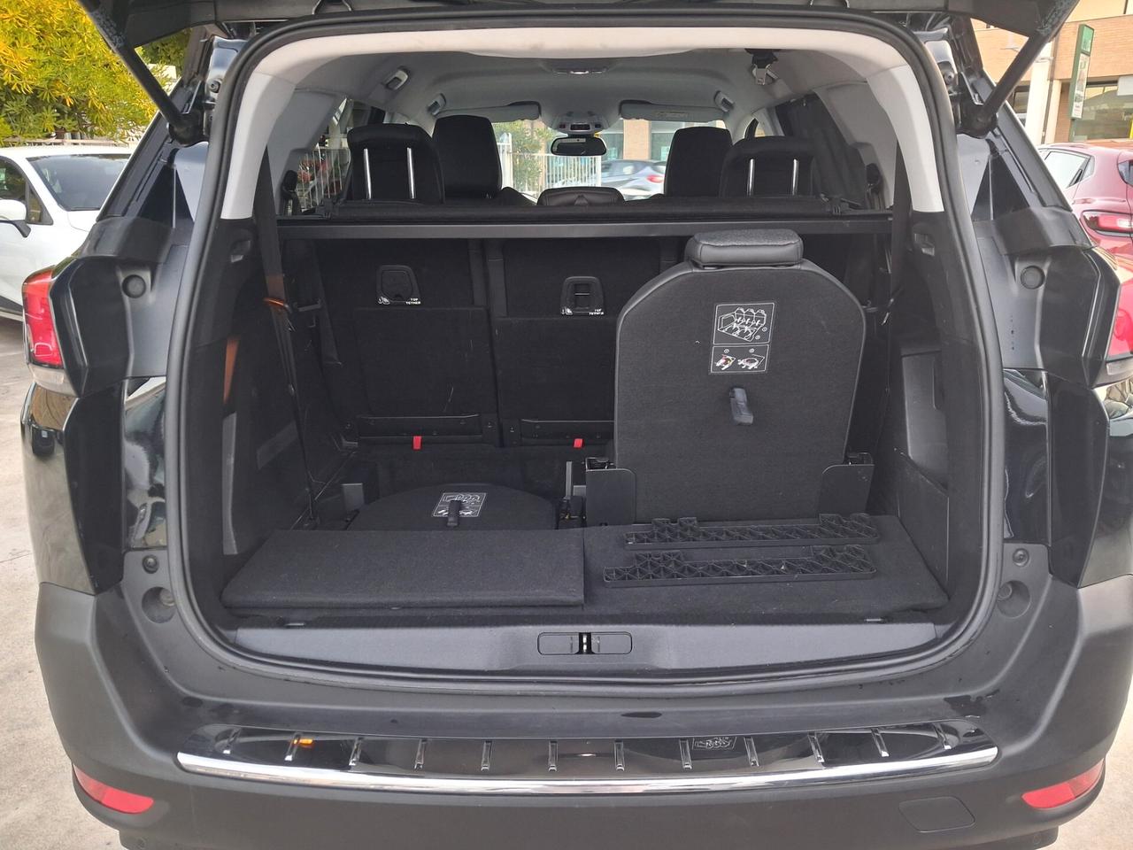 Peugeot 5008 BlueHDi 130 S&S Allure