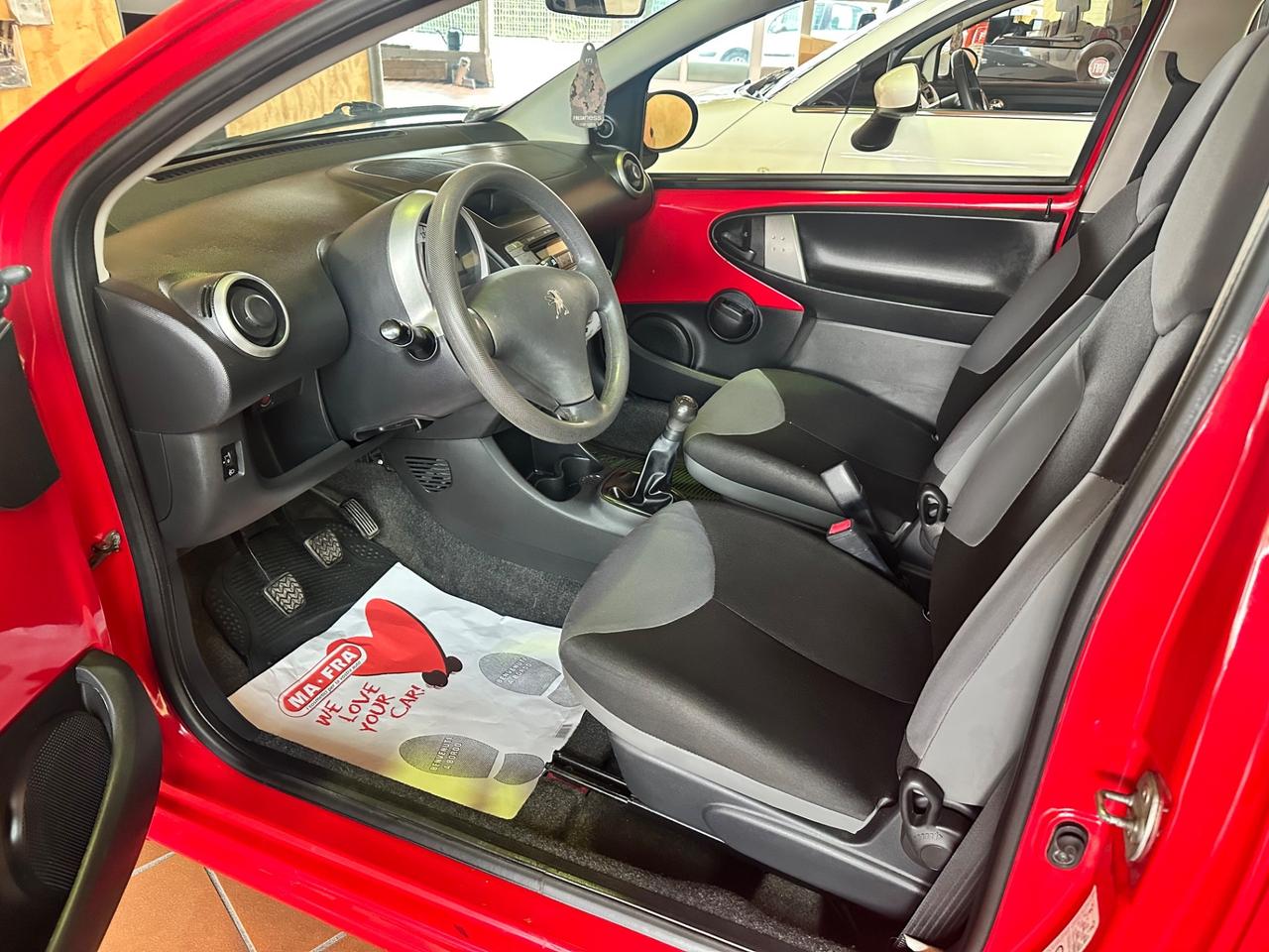 Peugeot 107 1.0 68CV 3p. Active neopatentati