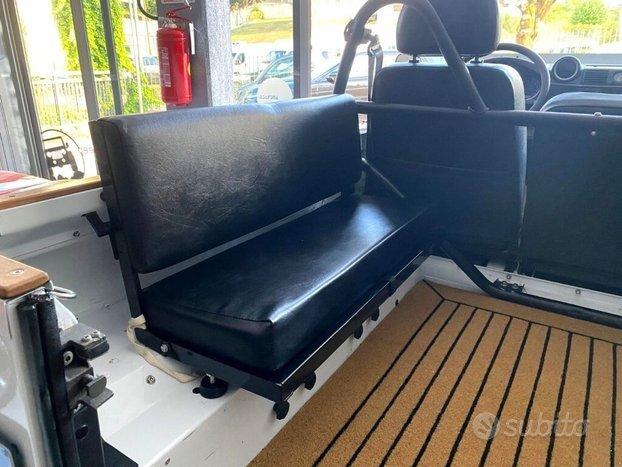 LAND ROVER Defender 90 2.2 TD4 Station Wagon