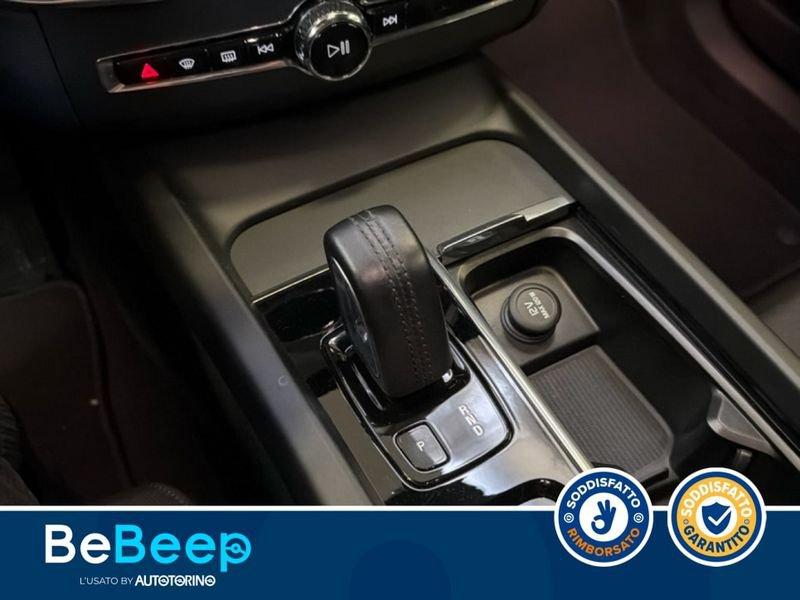 Volvo XC60 2.0 B4 MOMENTUM AWD AUTO MY20