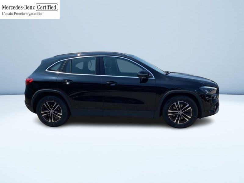 Mercedes-Benz GLA 180 D ADVANCED AUTO