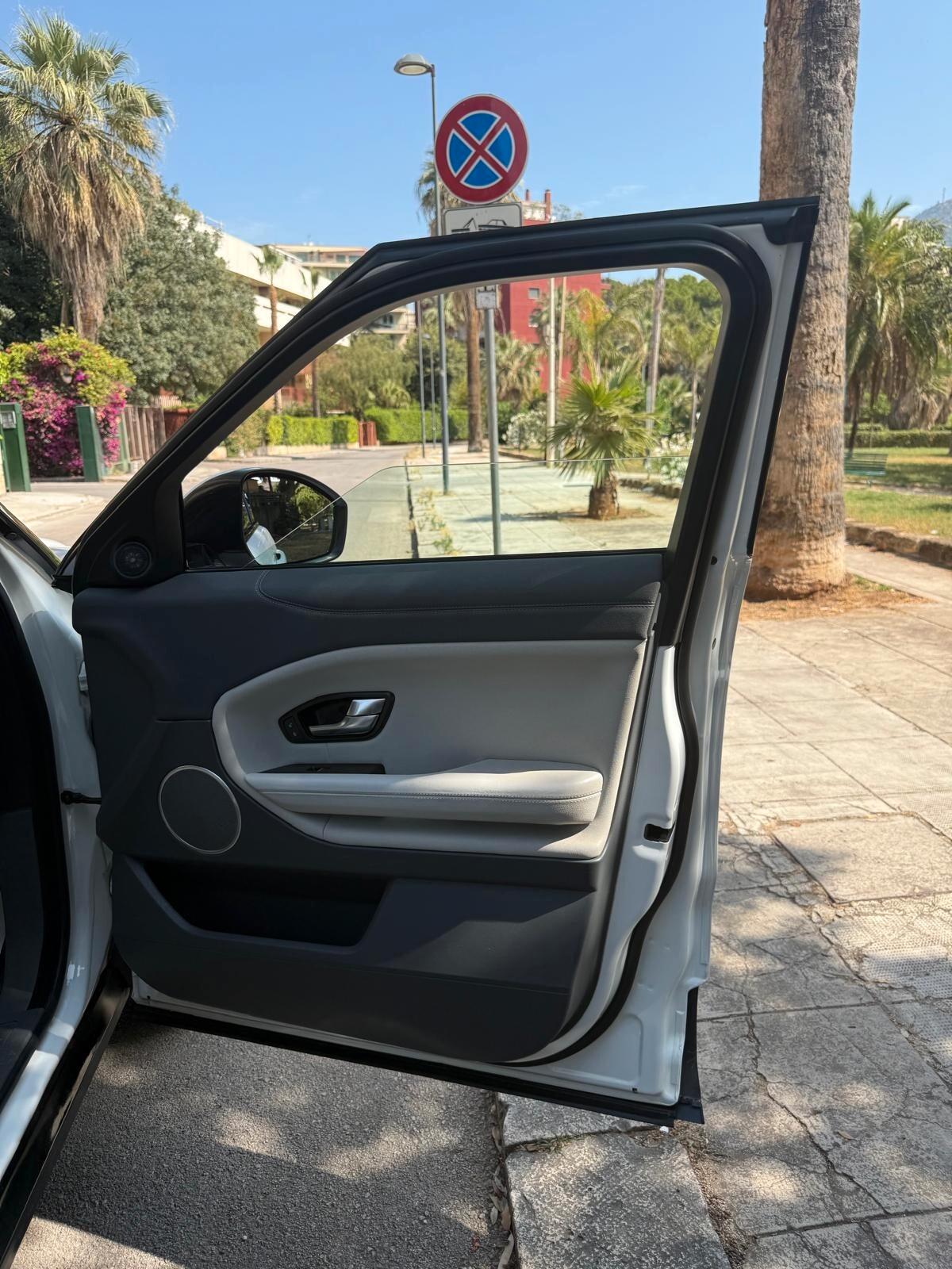 Land Rover Range Evoque 2.0 eD4 5p. Business Edition Premium Pure