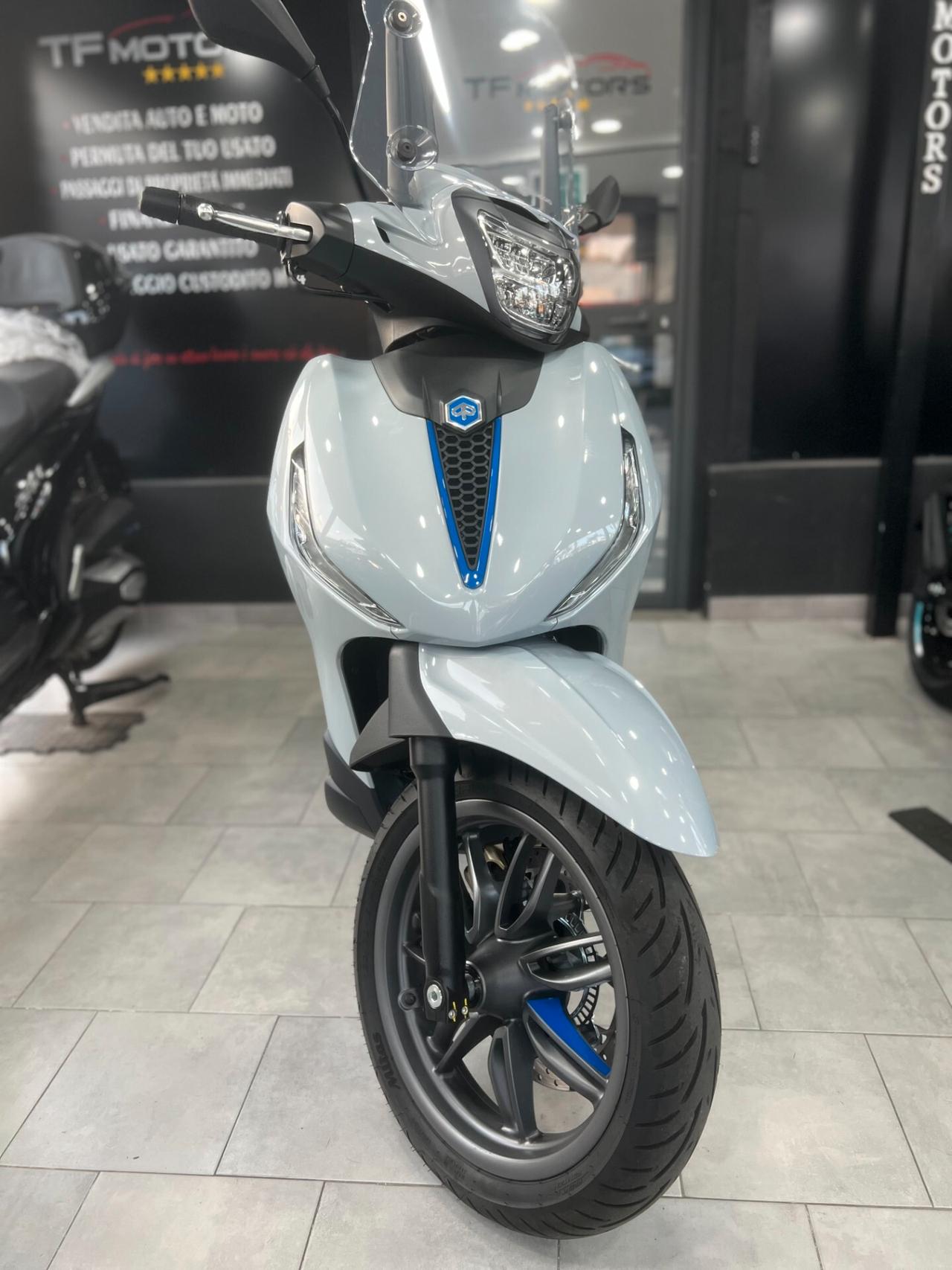 Piaggio Beverly 400 S HPE SOLO 1900KM - 2025