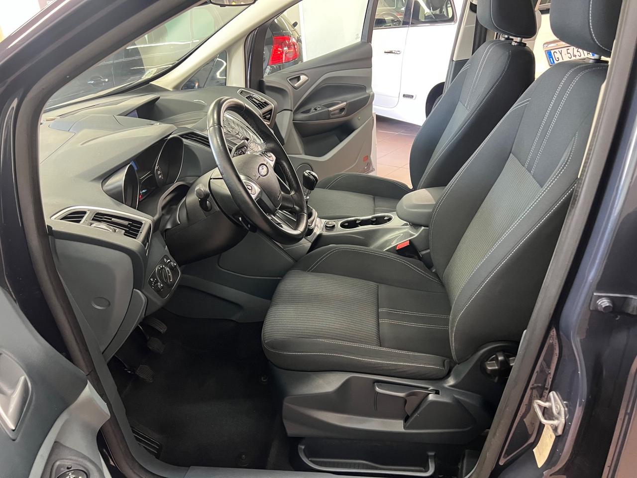 Ford C-Max Titanium