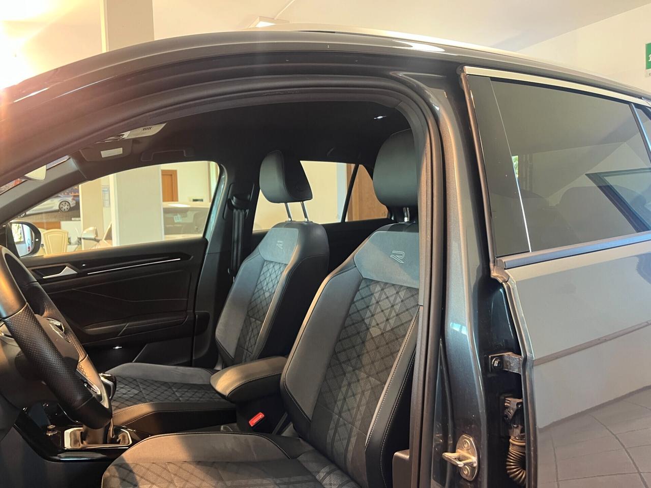 Volkswagen T-Roc 1.0 TSI R-Line +TECH PACK