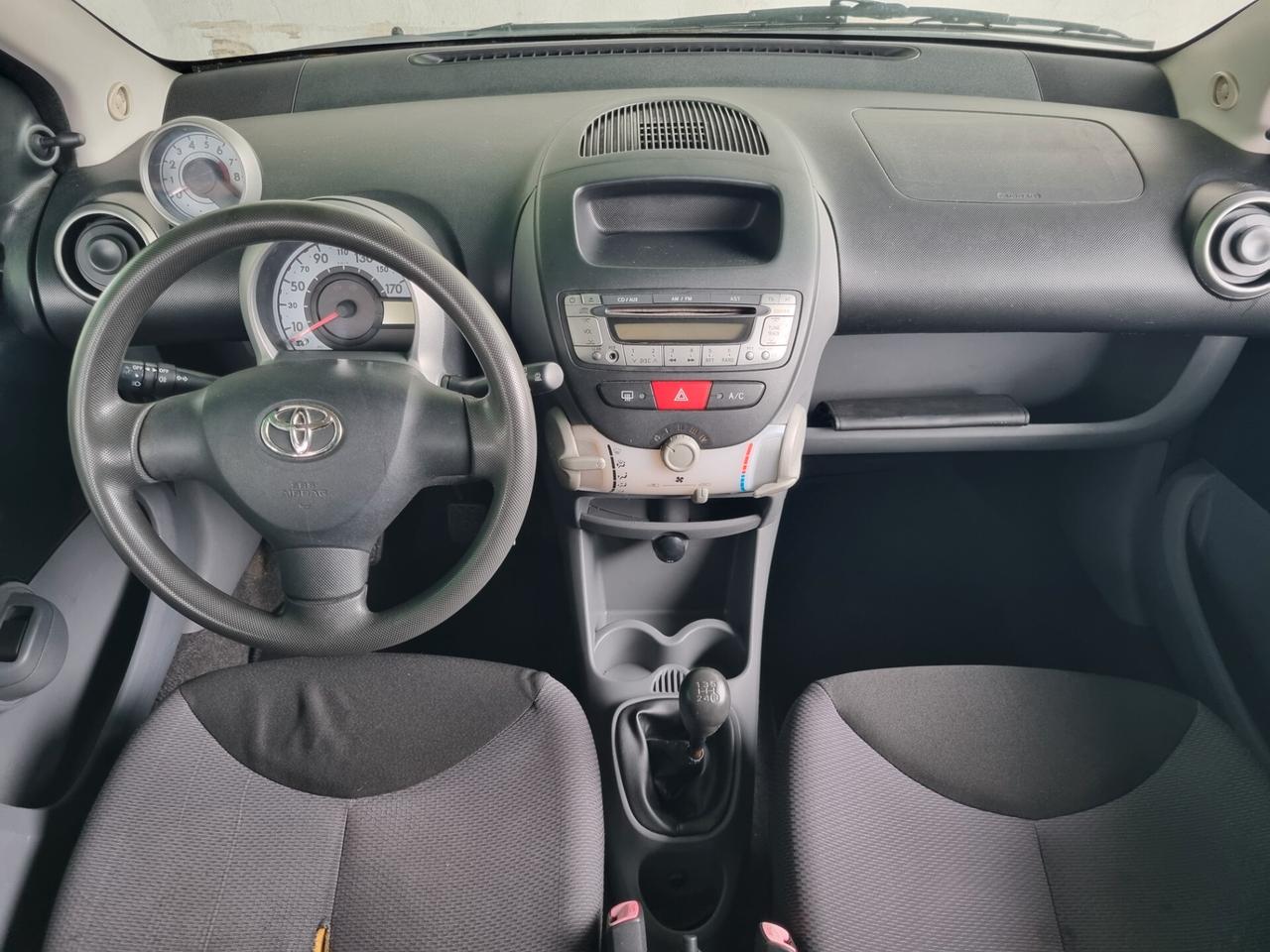 Toyota Aygo 1.0 12V VVT-i 5 porte Sol