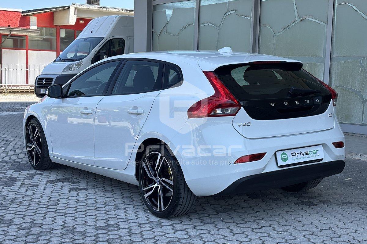 VOLVO V40 D2 1.6 Momentum