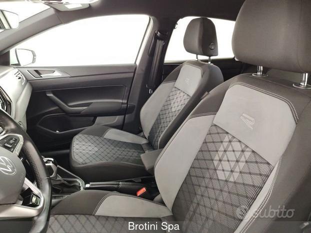 Volkswagen Polo 1.0 TSI DSG R-Line