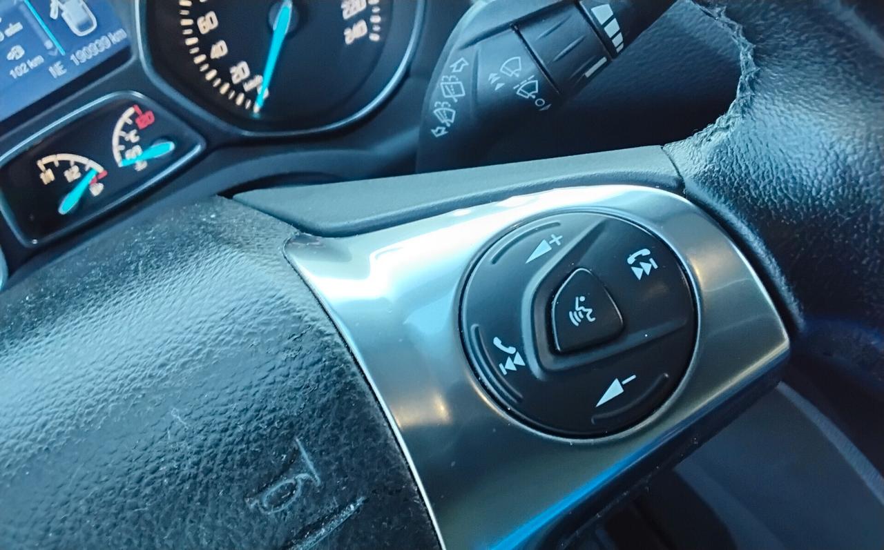 Ford Kuga 2.0 TDCI 163 CV 4WD Powershift Titanium
