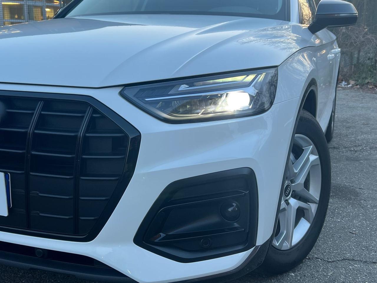 Audi Q5 Business Advanced 2.0 35 TDI MHEV #8562